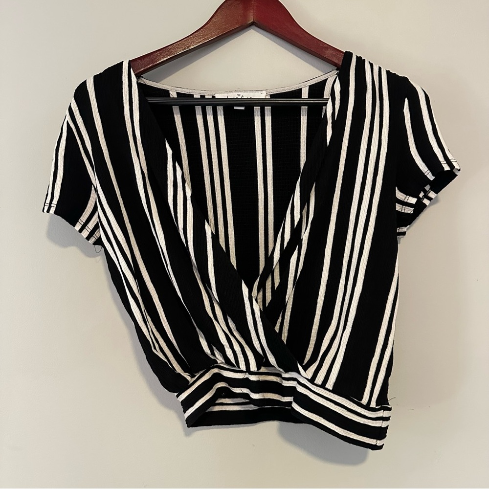 love tree cropped wrap style top - black and white vertical stripes